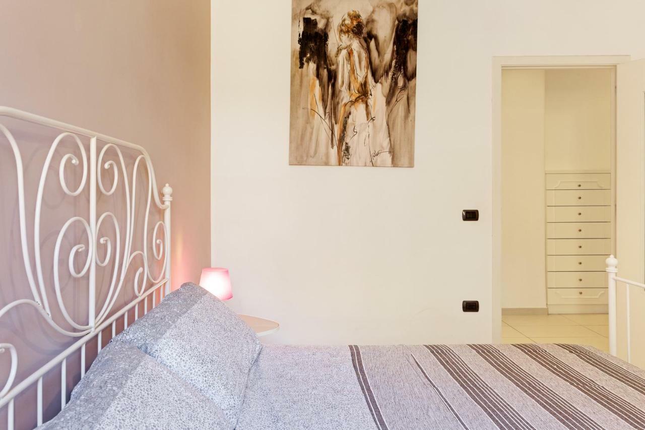 Apartment Salvator Rosa Metro Station Flat Neapel